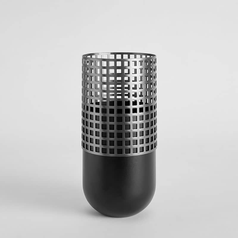 black tall vase centerpiece